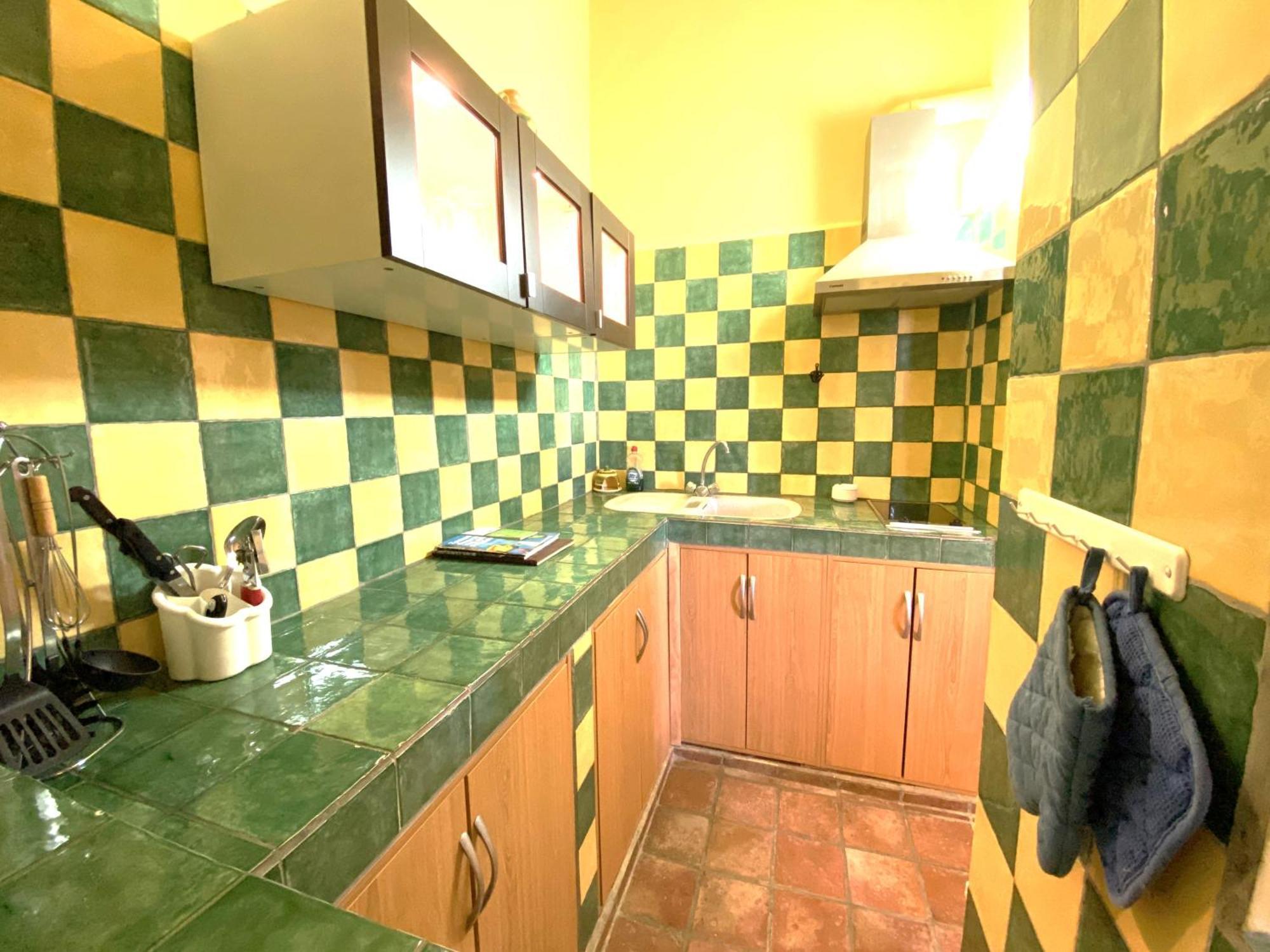 Castle Tower Apartment In Rural Holiday Park 'Bernard' Толокс Екстериор снимка