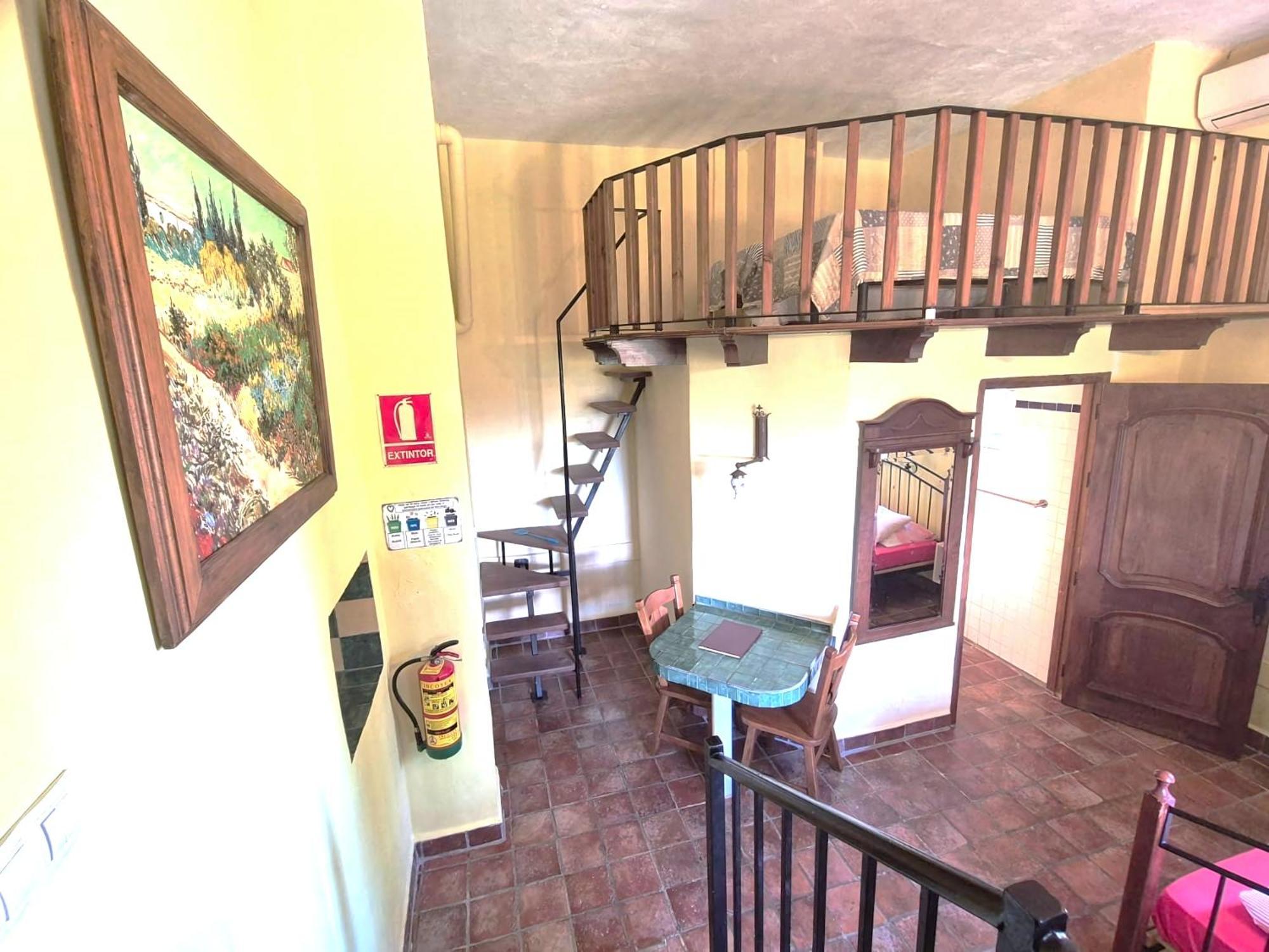 Castle Tower Apartment In Rural Holiday Park 'Bernard' Толокс Екстериор снимка