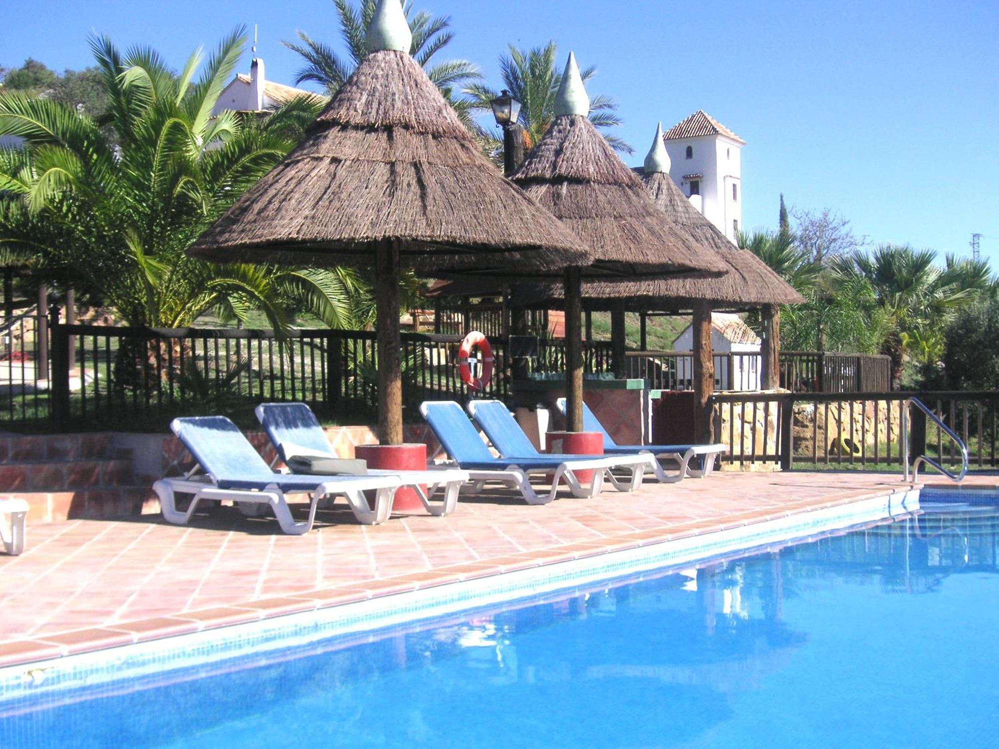 Castle Tower Apartment In Rural Holiday Park 'Bernard' Толокс Екстериор снимка